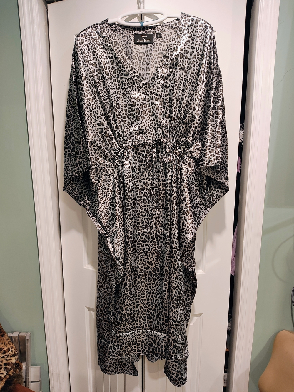dennis basso Black and White Leopard-Print Satin Kimono